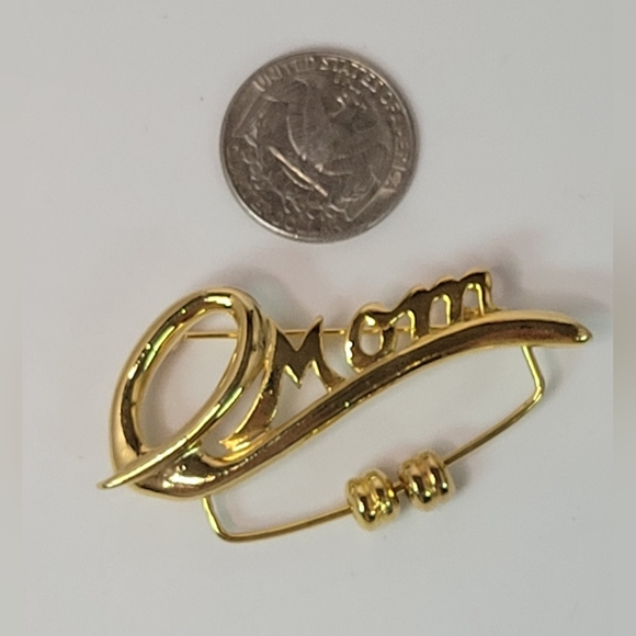 💎 Like New! K.I.S. Mom Brooch - Picture 2 of 6